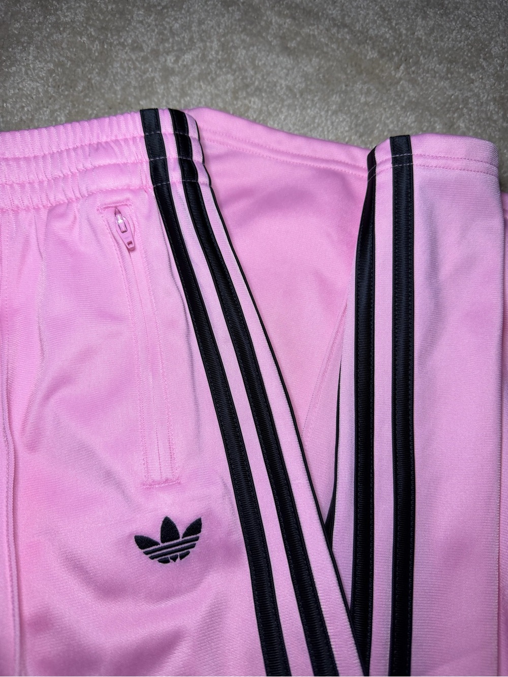 NWT adidas Girls' Wide Leg Firebird
Track Pants Sz XL - Picture 3 of 4